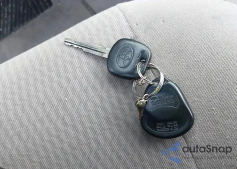 2005 Toyota Corolla Le from USA, damaged, VIN 2T1BR32EX5C488556